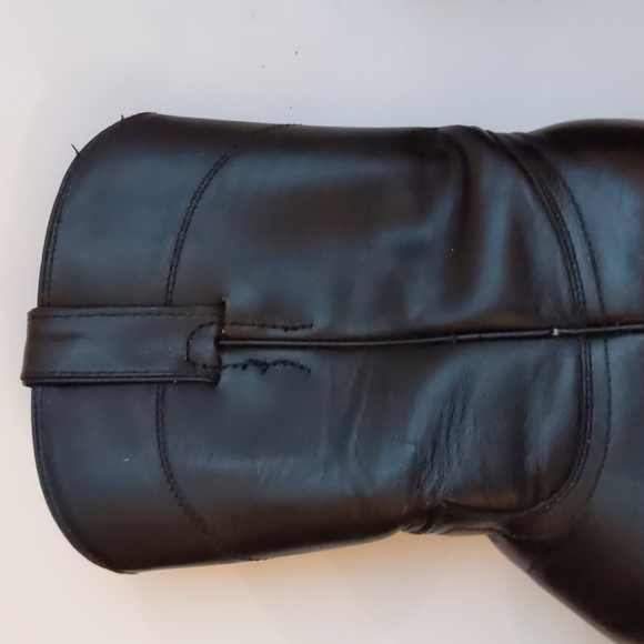 Justin black leather cowboy boots-sz 5B - Picture 5 of 7